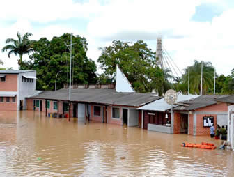 Cobija Pando Baja Nivel De Agua En Barrios Inundados