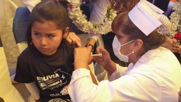 Comienza campaña de vacunación contra la poliomielitis en El Alto 