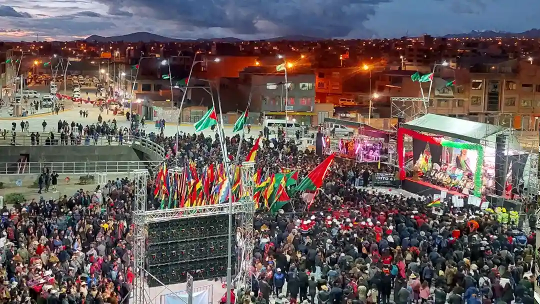Acto de inauguración del distribuidor El Mallku en la Avenida Bolivia entre Costanera
