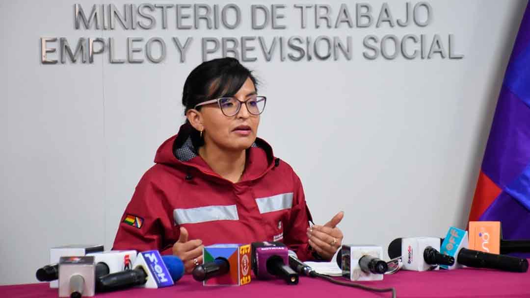 la jefa departamental de Trabajo La Paz, Julia Condori.