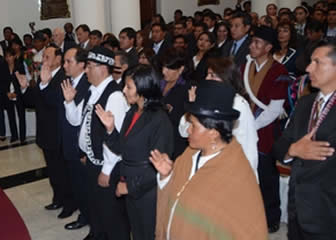 Los nuevos magistrados y tribunos del nuevo Órgano Judicial boliviano