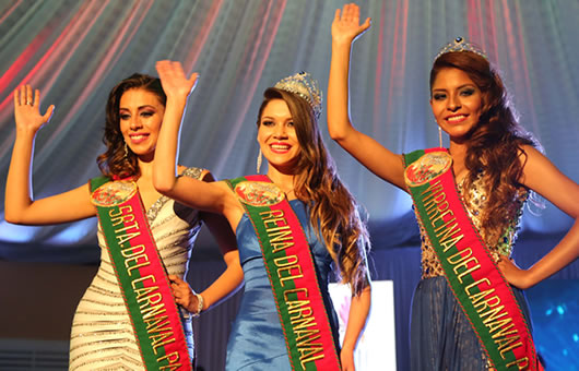 Francesca Urban, Tamara Carinao y Lionela Herrera en Reina del carnaval paceño 2015