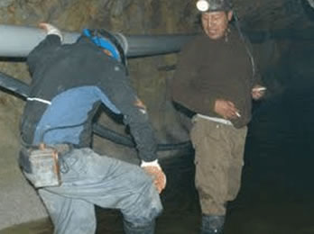 Cooperativistas mineros de Oruro Bolivia.