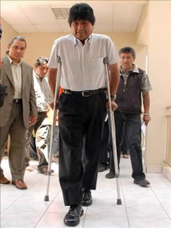 Evo Morales suspendió su participación en todos los actos públicos por recomendación médica porque su rodilla izquierda presentó una hinchazón.