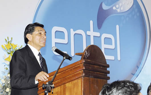 Óscar Coca, gerente general de la Empresa Nacional de Telecomunicaciones (Entel)