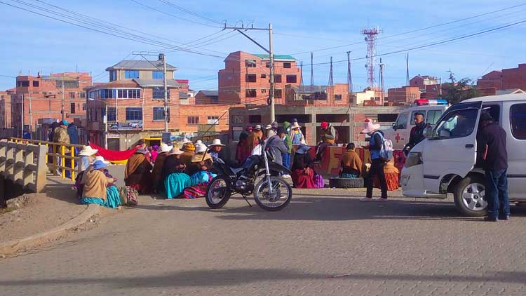 Bloqueo de las mil esquinas en la ciudad de El Alto.