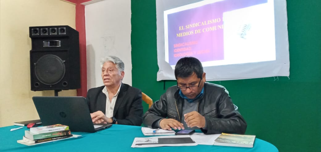 El Seminario fue impartido por Mario Daza, periodista deportivo y Abraham Delgado, intelectual aymara