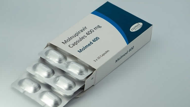 “El Molnupiravir, no sustituye a la vacuna, es un antiviral, en caso de tener un paciente COVID-19 leve o moderado” aseveró Yuri Quisbert.