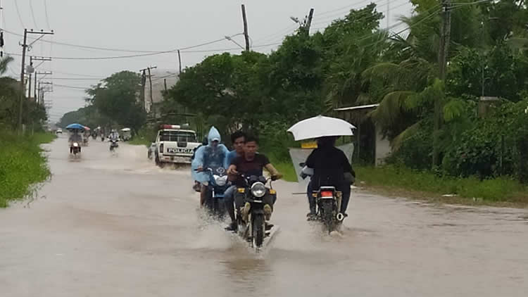 Fuerte lluvia en Trinidad Beni.