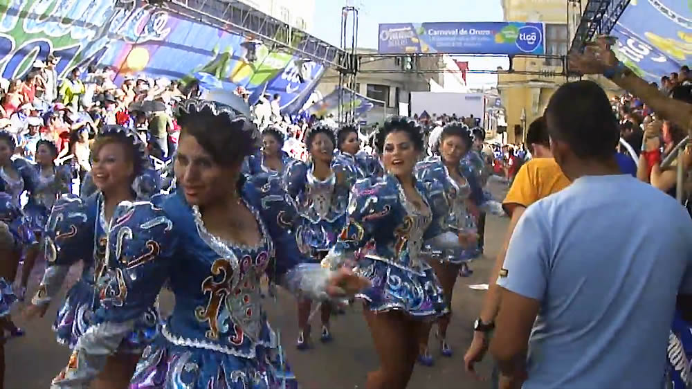 Sambos Caporales bloque Tarija en el Carnaval de Oruro