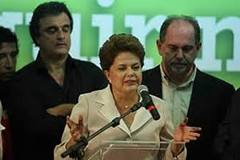 La flamante presidenta de Brasil, Dilma Rousseff, la primera mujher que asume el máximo cargo político del vecino país