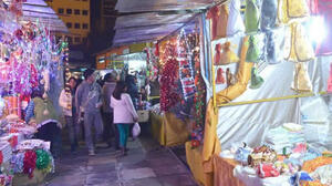 En El Alto autorizan a cinco ferias navideñas
