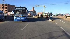 Consolidan paradas y rutas en el Puente Bolivia