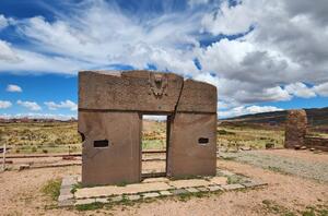 Restauran monumentos líticos en Tiwanaku con apoyo de EE.UU.