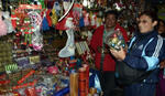 Feria Navideña de La Paz ofrece artículos desde Bs 5