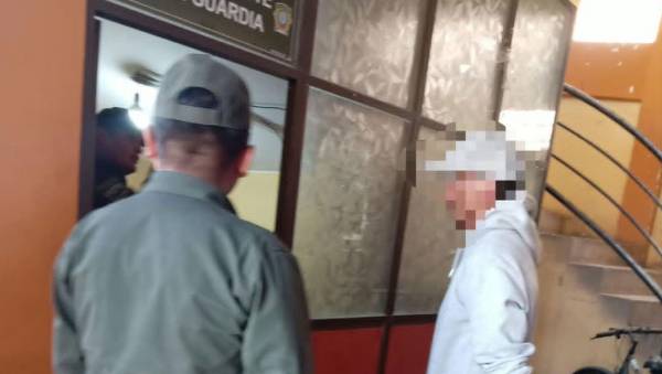 El Alto: Policía y Vecinos evitan posible hecho delictivo contra una adolescente